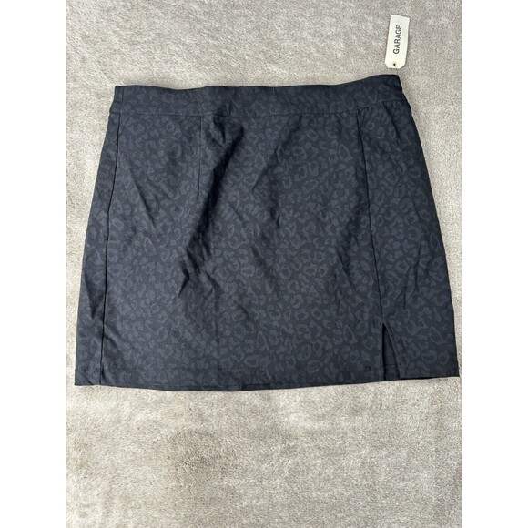 Garage Dresses & Skirts - Garage Women’s Mini Skirt Black Stretch Slit Leopard Print Size Large